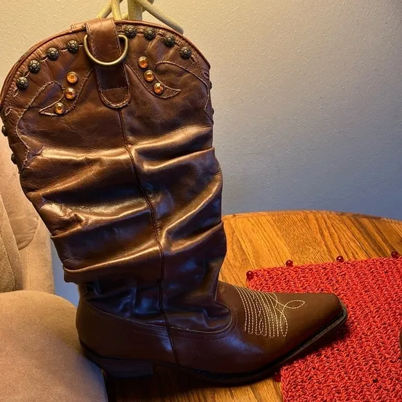 Steve Madden women’s leather jeweled cowgirl boots.  Size 8M. Preowned.