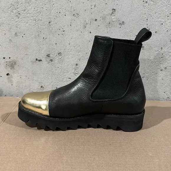 Stine Goya Black With Gold Toe Small Platform Ankle Boots - Size 37 Euro