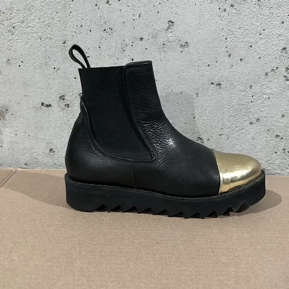 Stine Goya Black With Gold Toe Small Platform Ankle Boots - Size 37 Euro