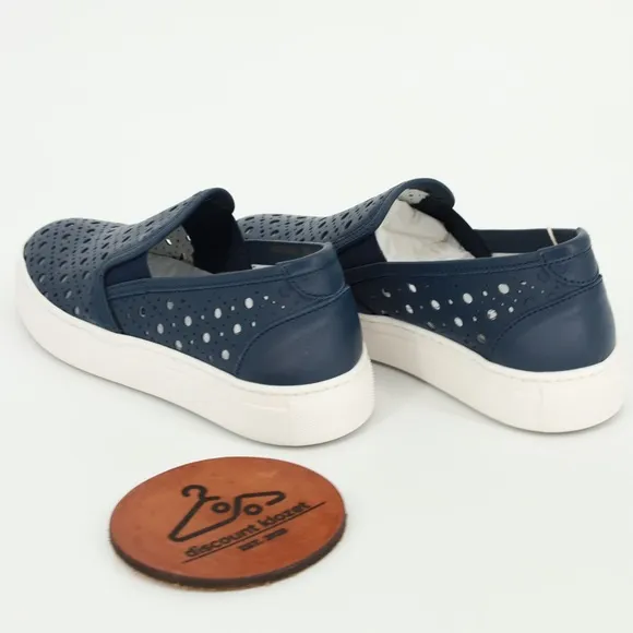 STOKTON Slip On Sneakers