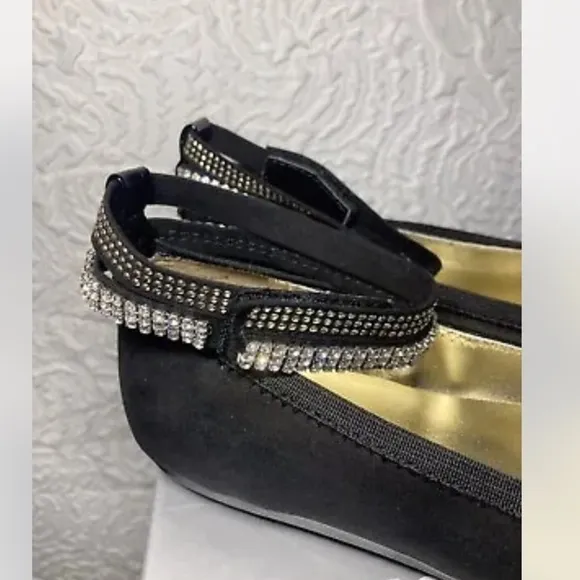 STUART Weitzman Girls Fannie Glow Rhinestone Designer Dress Flats Shoes, Size 2