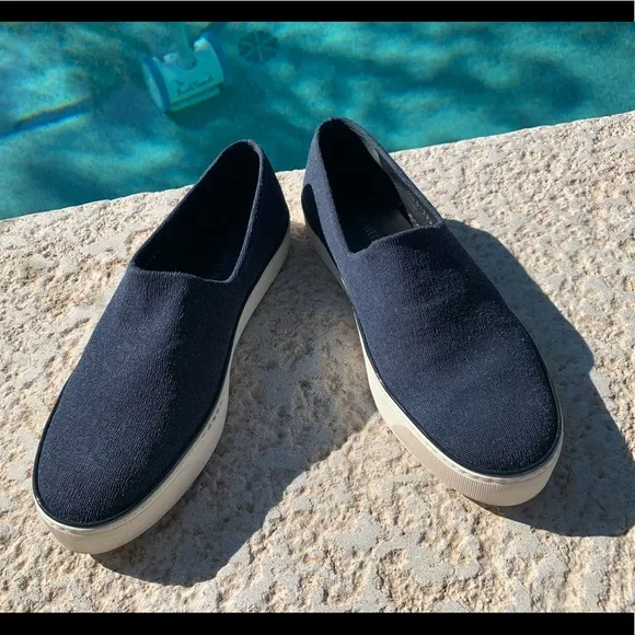 Stuart Weitzman   Slip on Sneakers
