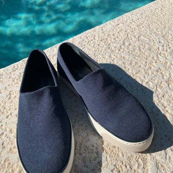 Stuart Weitzman   Slip on Sneakers