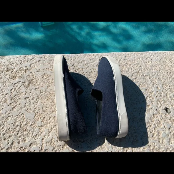 Stuart Weitzman   Slip on Sneakers