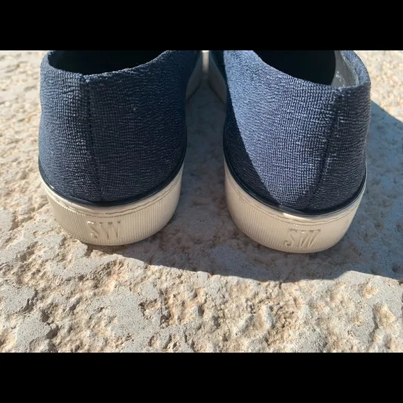 Stuart Weitzman   Slip on Sneakers