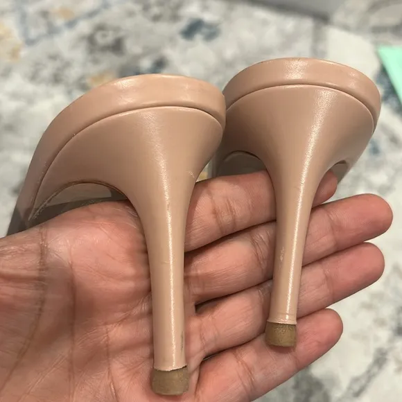 Stuart Weitzman Soiree Sleek 75 Sandal Heel Poudre Sand Leather pump Sandals 9.5