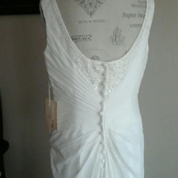 Stunning  Ivory Wedding Dress