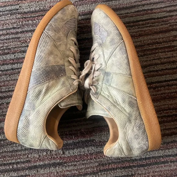 Stylish Camouflage Sneakers with Gum Sole( Maison Margiela Reptile Skin)