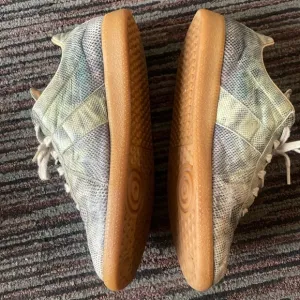 Stylish Camouflage Sneakers with Gum Sole( Maison Margiela Reptile Skin)