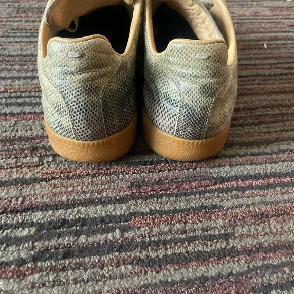 Stylish Camouflage Sneakers with Gum Sole( Maison Margiela Reptile Skin)