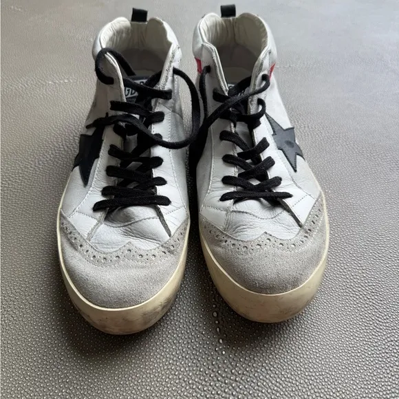 Stylish White and Black Men's Sneakers