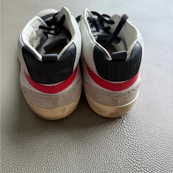 Stylish White and Black Men's Sneakers