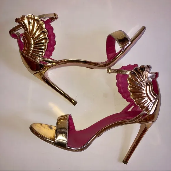Sz 40 OSCAR TIYE Gold Malikah Mirrored Leather Wing Heeled Sandals