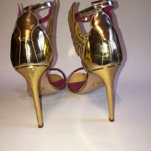 Sz 40 OSCAR TIYE Gold Malikah Mirrored Leather Wing Heeled Sandals