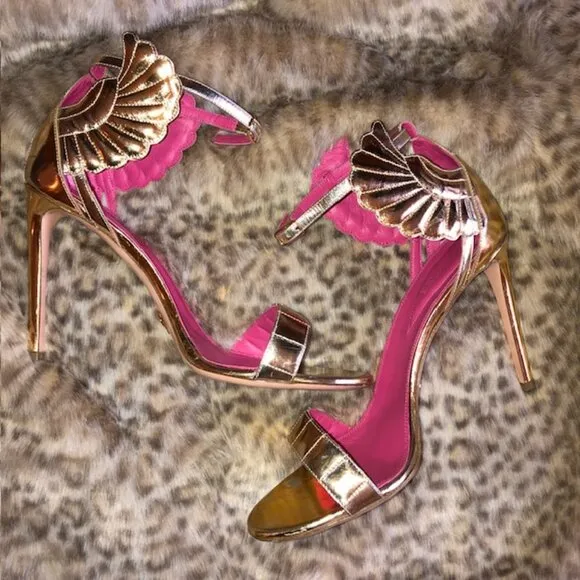 Sz 40 OSCAR TIYE Gold Malikah Mirrored Leather Wing Heeled Sandals