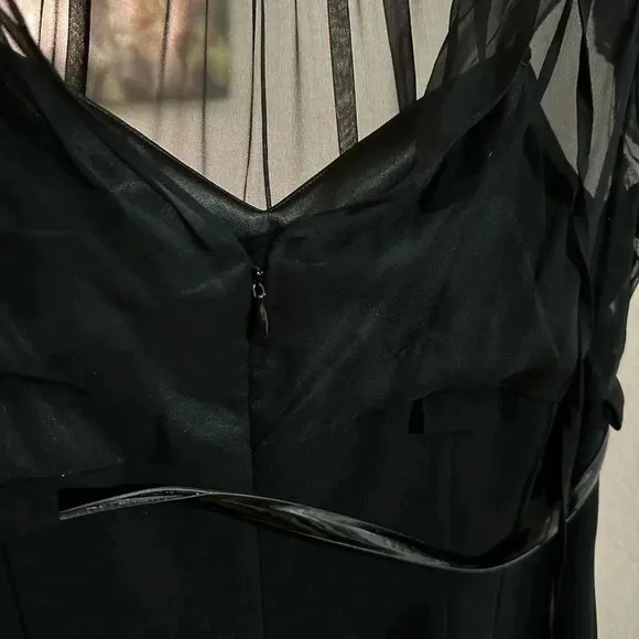 Tahari black dress size 10P (petite)