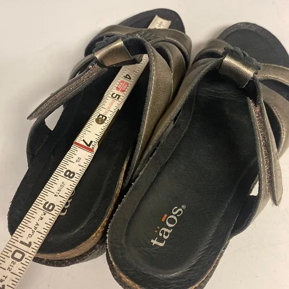 TAOS Tender Wedge Bronze Sandal Shoes Size 10