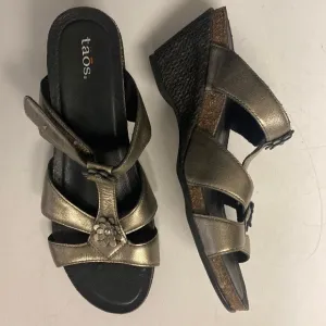 TAOS Tender Wedge Bronze Sandal Shoes Size 10