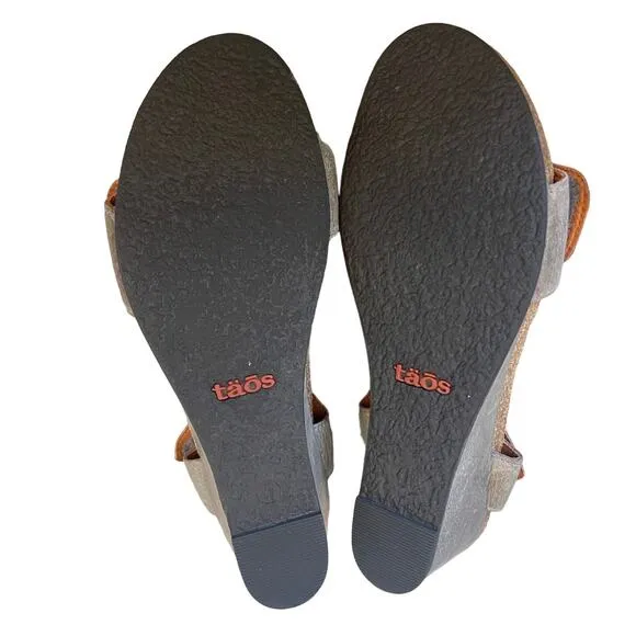 Taos Womans 10 Carousel 2 Wedge Sandal Leather COMFORT Walking Shoes Pewter Gray