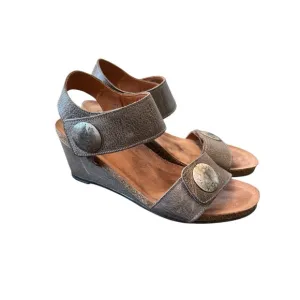 Taos Women’s Carousel 3 Wedge Sandals