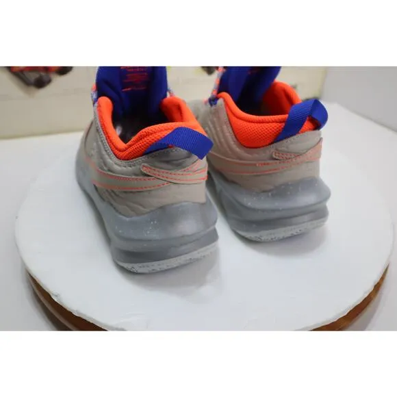 Team Hustle D 10 Desert Sand Boys Size 7Y Running Shoes Sneakers CZ4179-001