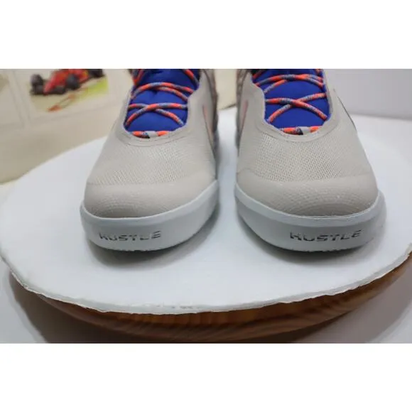 Team Hustle D 10 Desert Sand Boys Size 7Y Running Shoes Sneakers CZ4179-001