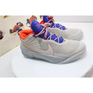 Team Hustle D 10 Desert Sand Boys Size 7Y Running Shoes Sneakers CZ4179-001