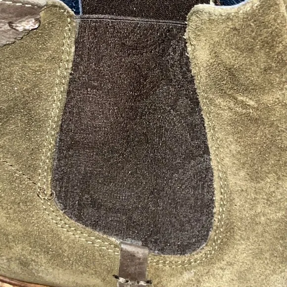 TED BAKER Bronzo Suede CHELSEA BOOTS BOOTIES SHOES Crepe Outsoles -EUC - 10.5