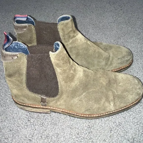 TED BAKER Bronzo Suede CHELSEA BOOTS BOOTIES SHOES Crepe Outsoles -EUC - 10.5