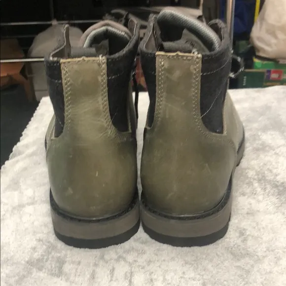Territory Boots Black and Gray Durable Ankle Boots with Traction Sole
