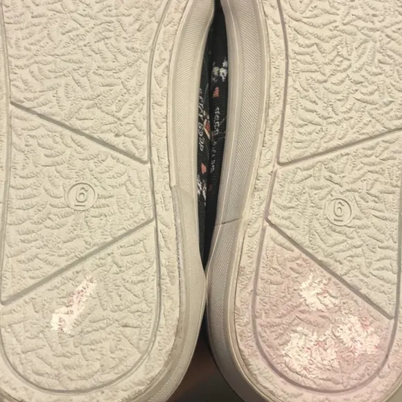 The Bradford Exchange Sneakers/ Betty Boop