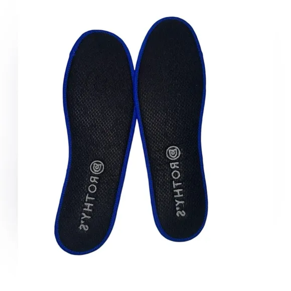 The Original Slip On Sneaker in Bright White Size 8