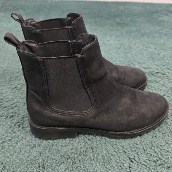 Thursday Boot Company Women's 9.5 Matte Leather Chelsea Boots Slip On Durable