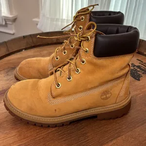 Timberland 12909| Juniors Boots; Size 4M