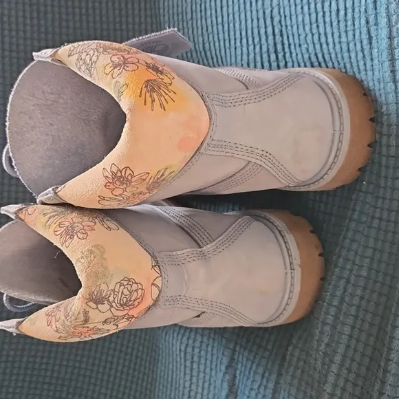 Timberland light blue and floral Lace-Up Boots