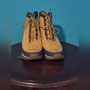 Timberland Men's Tan and Black Boots