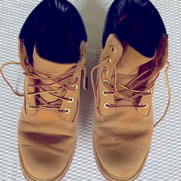 Timberland Tan and Black Boots Nubuck Leather 10