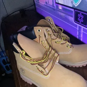 Timberland Tan and Yellow Classic Boots