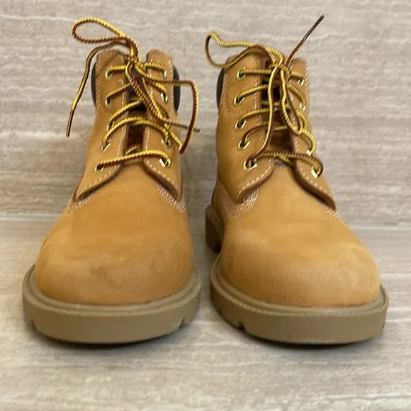 TIMBERLAND UEC Boys Size 2 Classic Waterproof Boots Wheat Lace-up non-marking