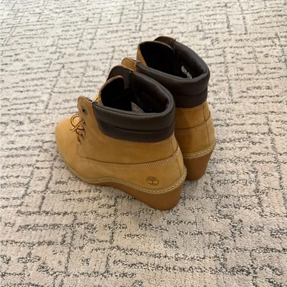 Timberland Women's Amston Wheat Suede Leather Boots 8251A Size 9