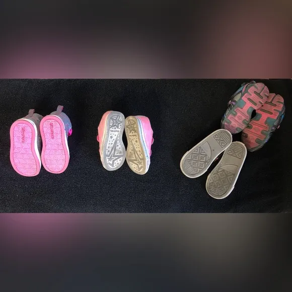 Toddler girl sneakers, size 8