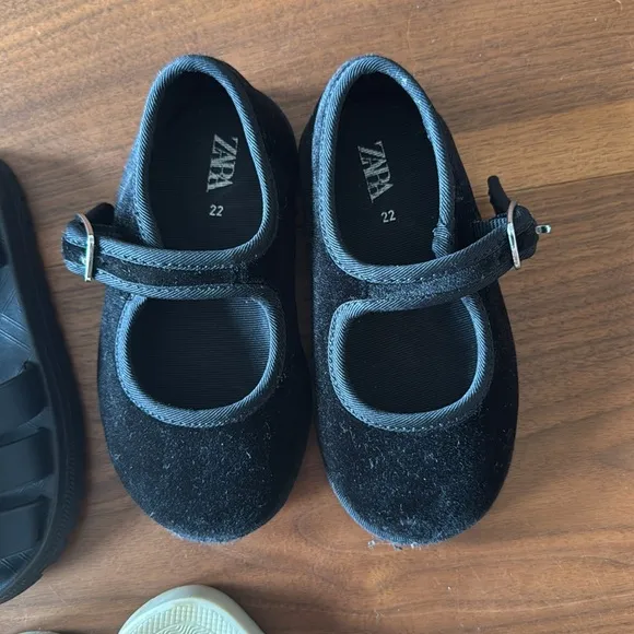 Toddler Girls Shoes 3-pack / Zara &amp; Bopeeps / US 7 / EUR 22