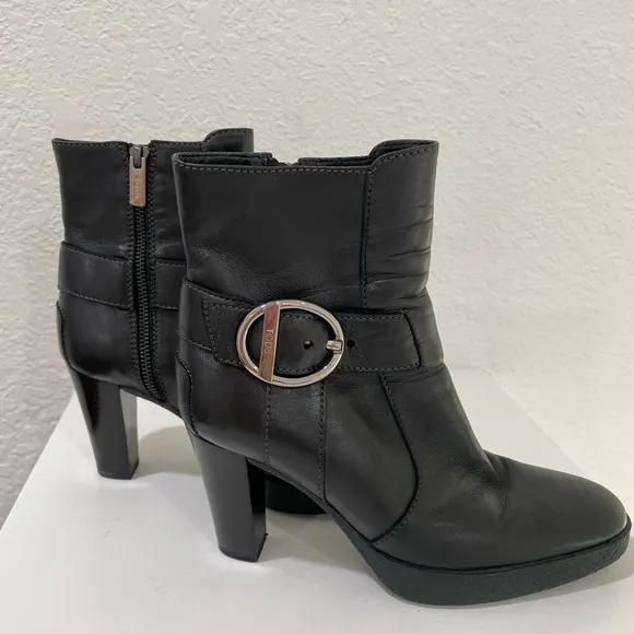 Tod's Black Leather Ankle boots