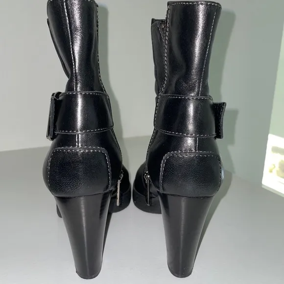 Tod's Black Leather Ankle boots