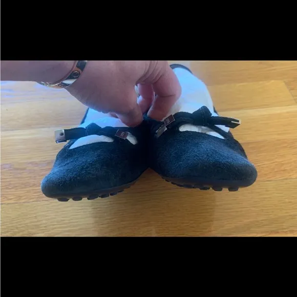 Tod’s Womens Ladies Black Suede Tassel Front Ballet Flats Shoes Sz 37.5