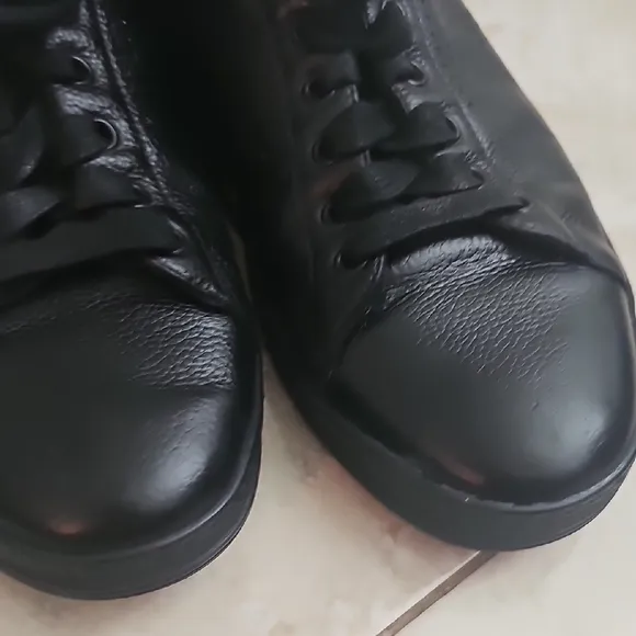 Tom Ford Black Leather Sneakers