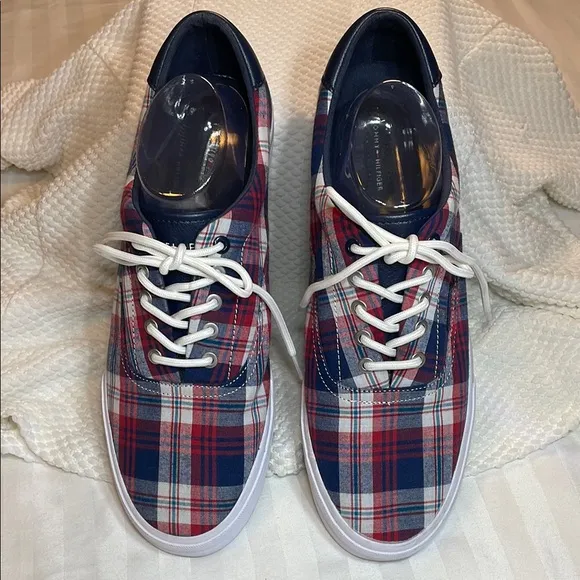 Tommy Hilfiger Men’s Phero3 Sneaker Plaid Red White Blue