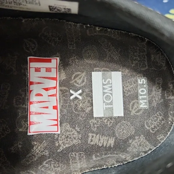 TOMS Marvel Superheros Multicolored sneakers (mens size 10.5)