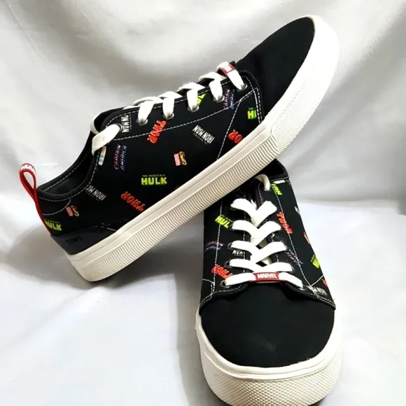 TOMS Marvel Superheros Multicolored sneakers (mens size 10.5)