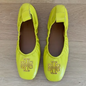Tory Burch Ballet Slippers Women's size 5.5